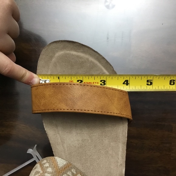 **FINAL SALE**Laura Strappy Platform Wedge Sandal - Picture 4 of 7